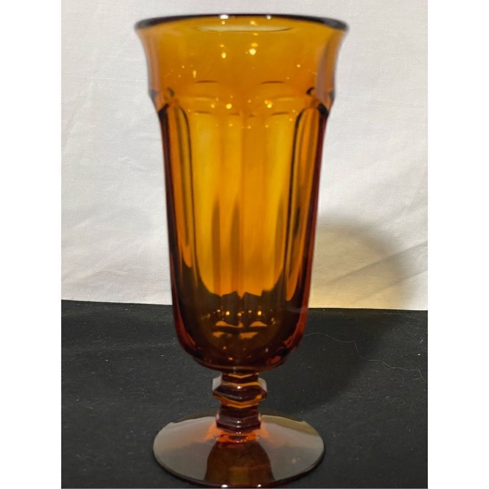 Old Williamsburg Amber ice tea glass
by IMPERIAL GLASS-OHIO